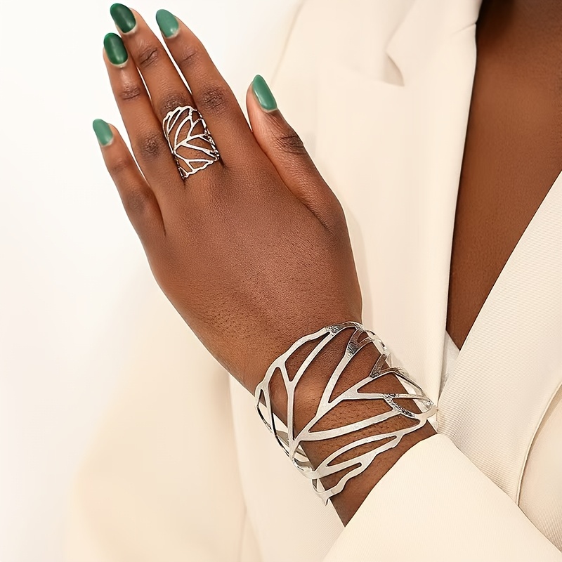 Vintage Leaf Ring Set and Bracelet
